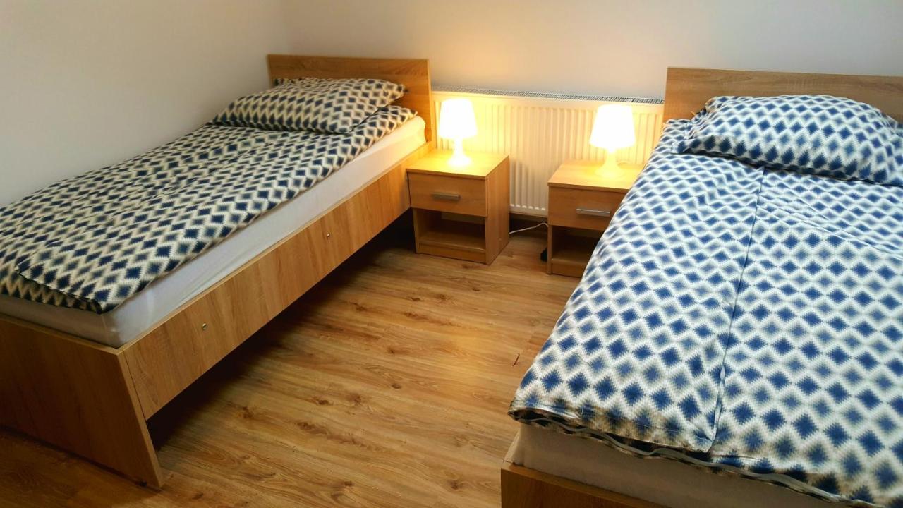 Apartamenty Daisy โกจัลโควิเซ-เซดรอย ภายนอก รูปภาพ
