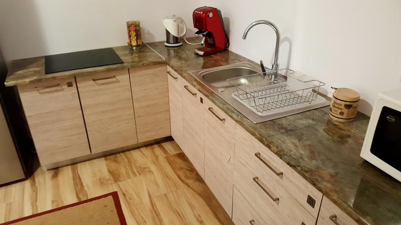 Apartamenty Daisy โกจัลโควิเซ-เซดรอย ภายนอก รูปภาพ