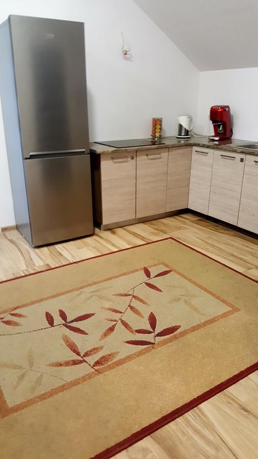 Apartamenty Daisy โกจัลโควิเซ-เซดรอย ภายนอก รูปภาพ